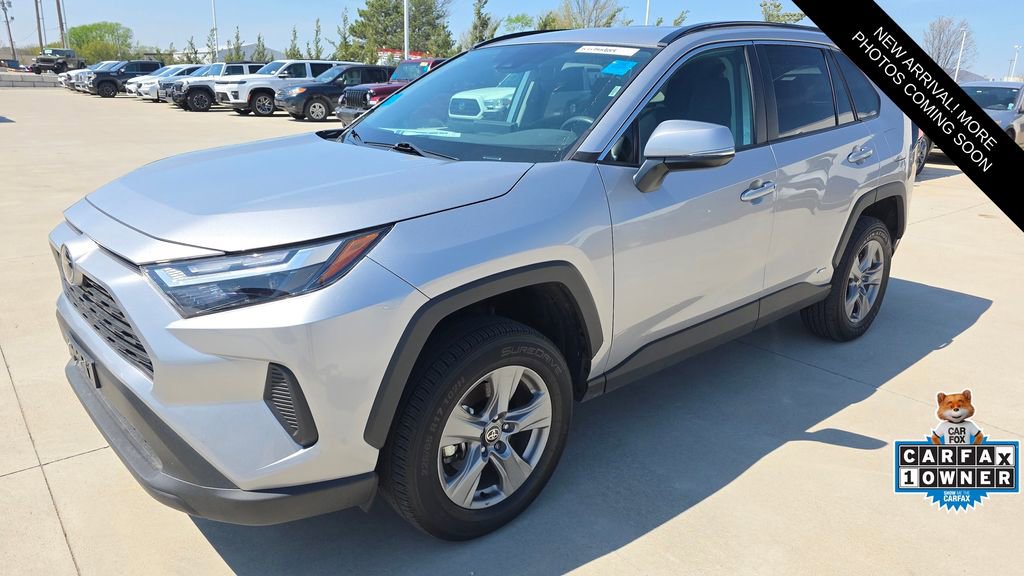 Used 2025 Toyota RAV4 XLE image 1