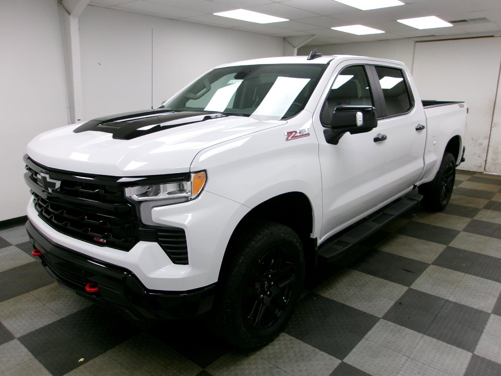 New 2026 Chevrolet Silverado 1500 LT Trail Boss w/ LT Trail Boss Premium Package AWD/4WD image 1