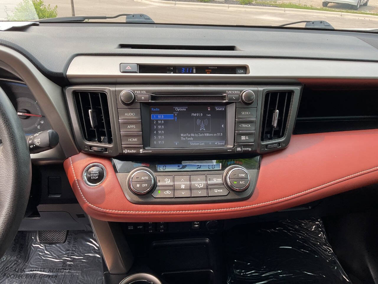 Used 2015 Toyota RAV4 Limited w/ Technology Package AWD/4WD image 19