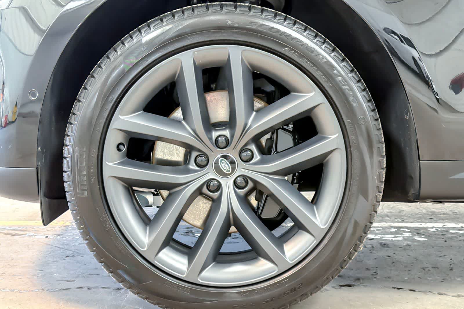 Used 2024 Land Rover Range Rover Sport SE AWD/4WD image 27
