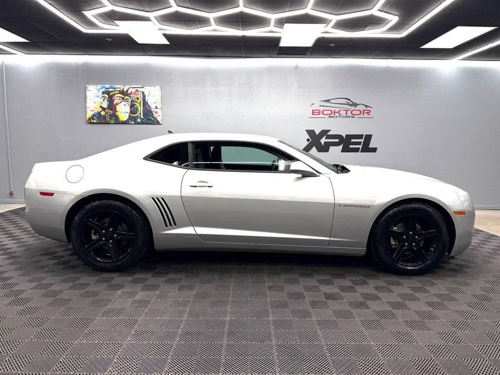 Used 2011 Chevrolet Camaro LT RWD image 17