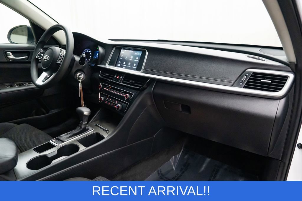 Used 2020 Kia Optima LX image 30