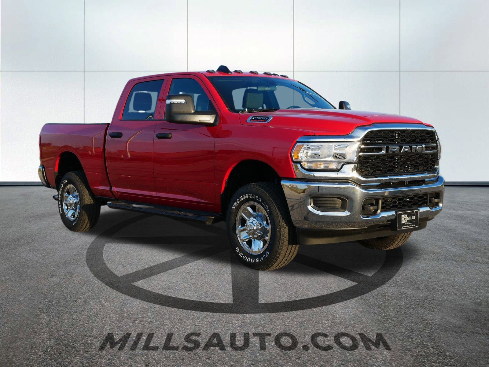 Used 2024 RAM 2500 Tradesman w/ Chrome Appearance Group image 9
