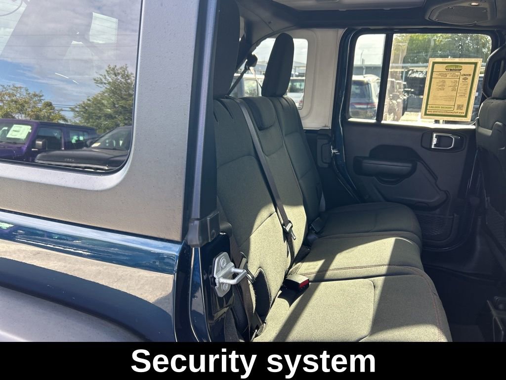 Used 2025 Jeep Wrangler Unlimited Rubicon AWD/4WD image 29