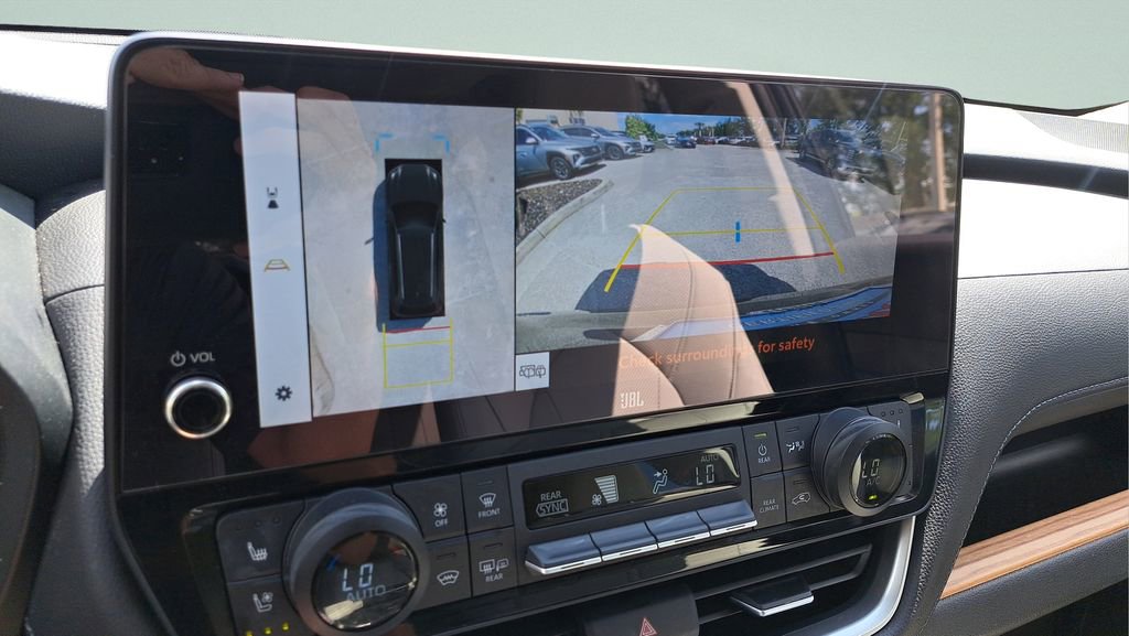 Used 2025 Toyota Grand Highlander AWD Hybrid image 16