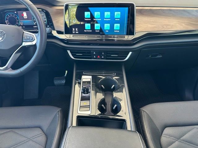 Used 2024 Volkswagen Atlas SE FWD image 15