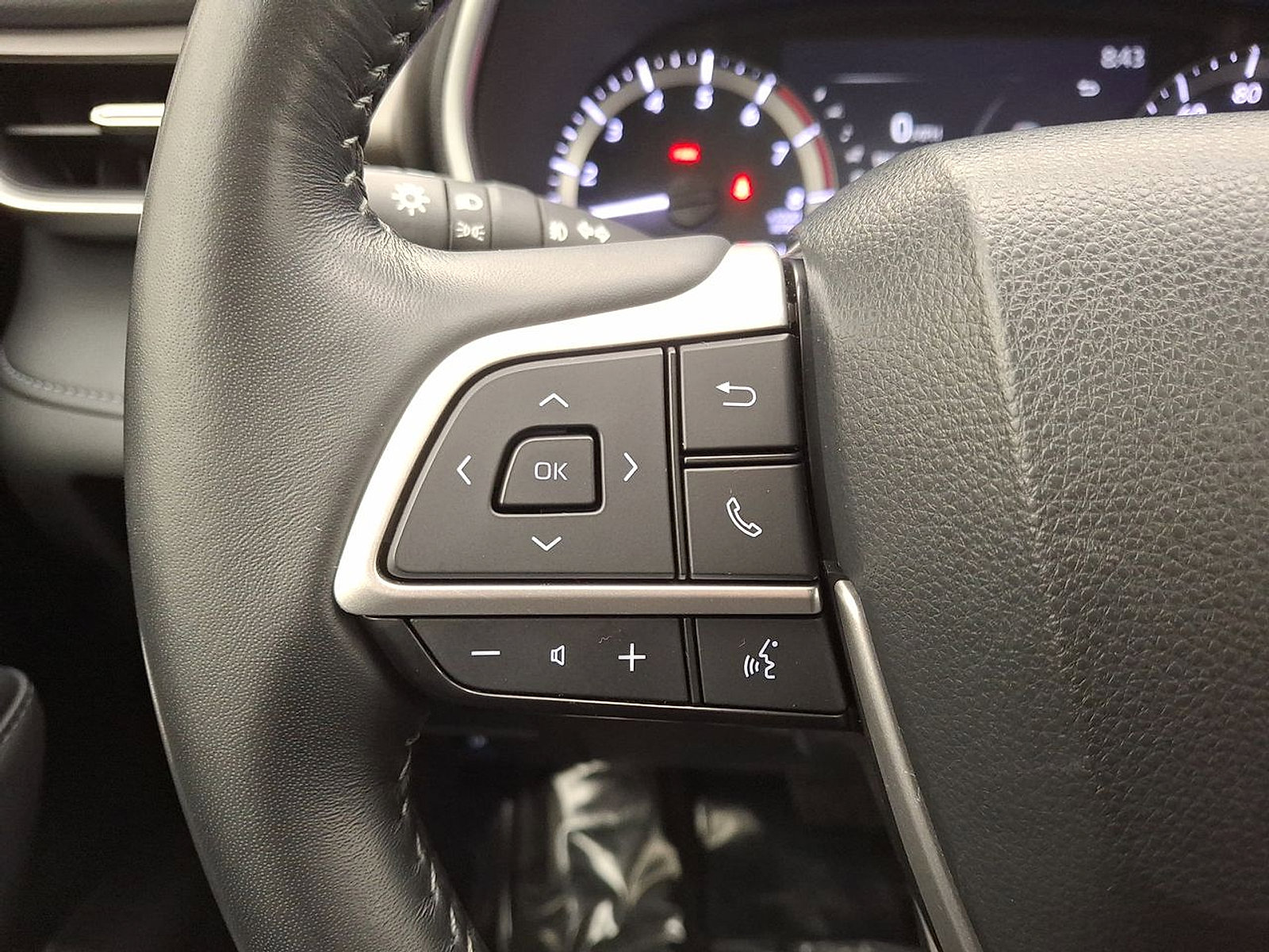 Certified 2023 Toyota Highlander XLE image 17