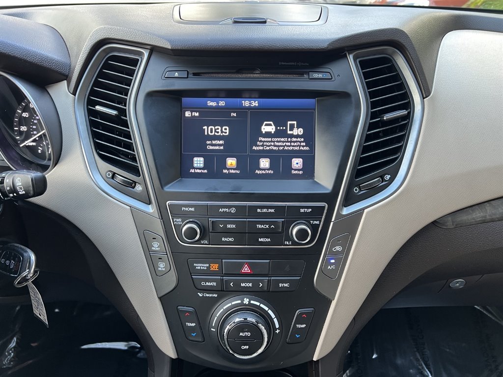 Used 2017 Hyundai Santa Fe Sport FWD image 24