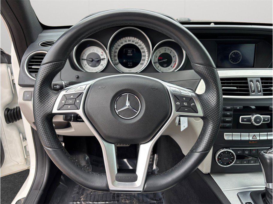 Used 2015 Mercedes-Benz C 250 Coupe image 23