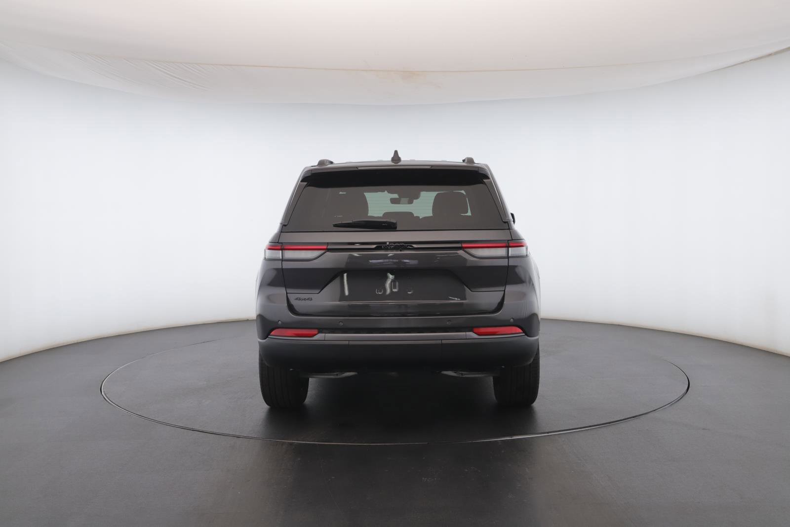 New 2026 Jeep Grand Cherokee Limited w/ Limited Altitude Package image 19