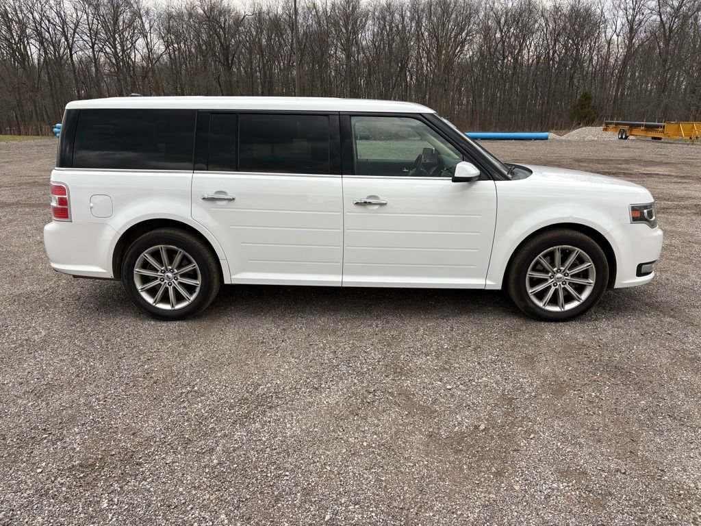 Used 2019 Ford Flex Limited FWD image 2