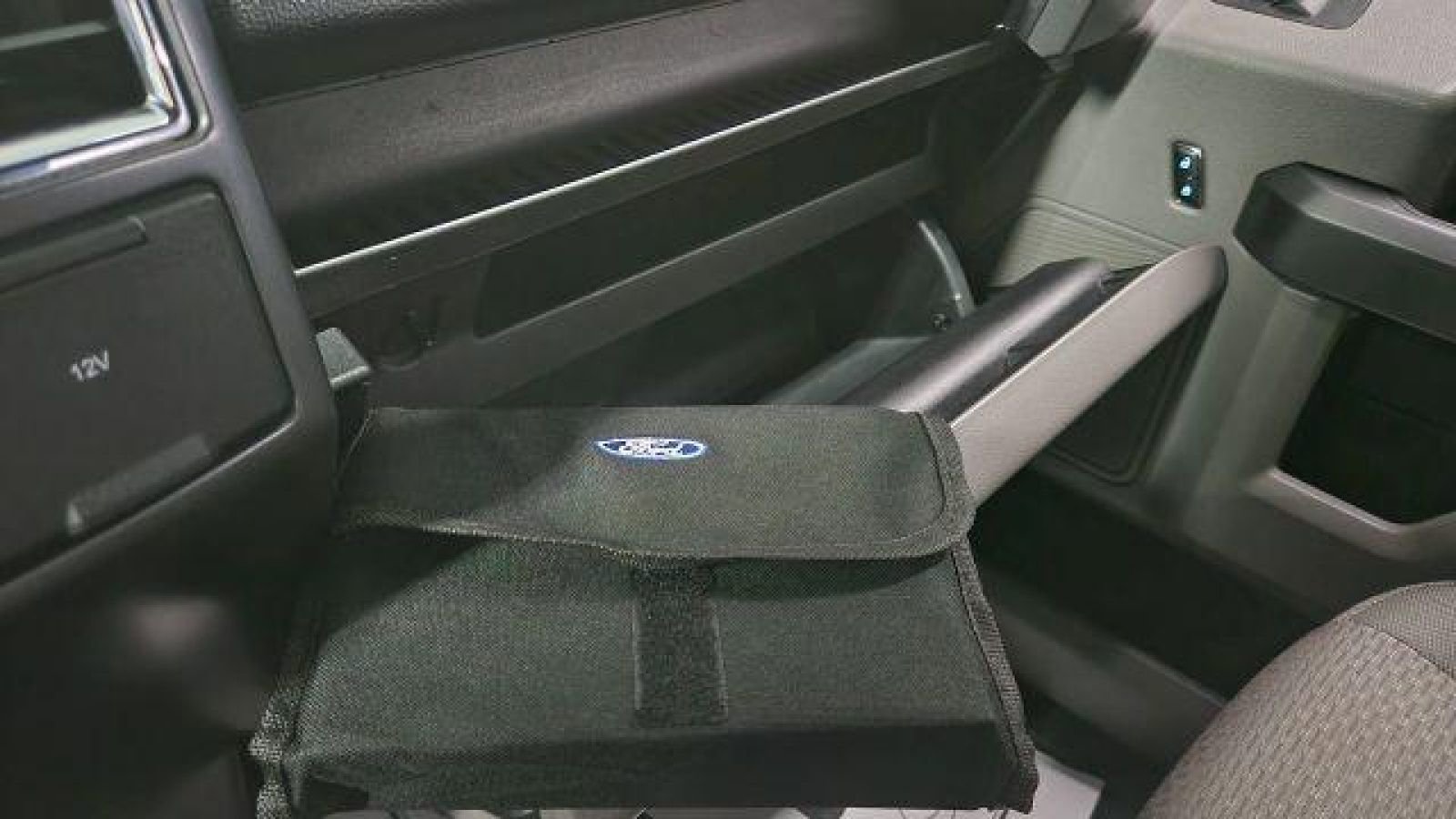 Used 2016 Ford F150 XLT AWD/4WD image 31