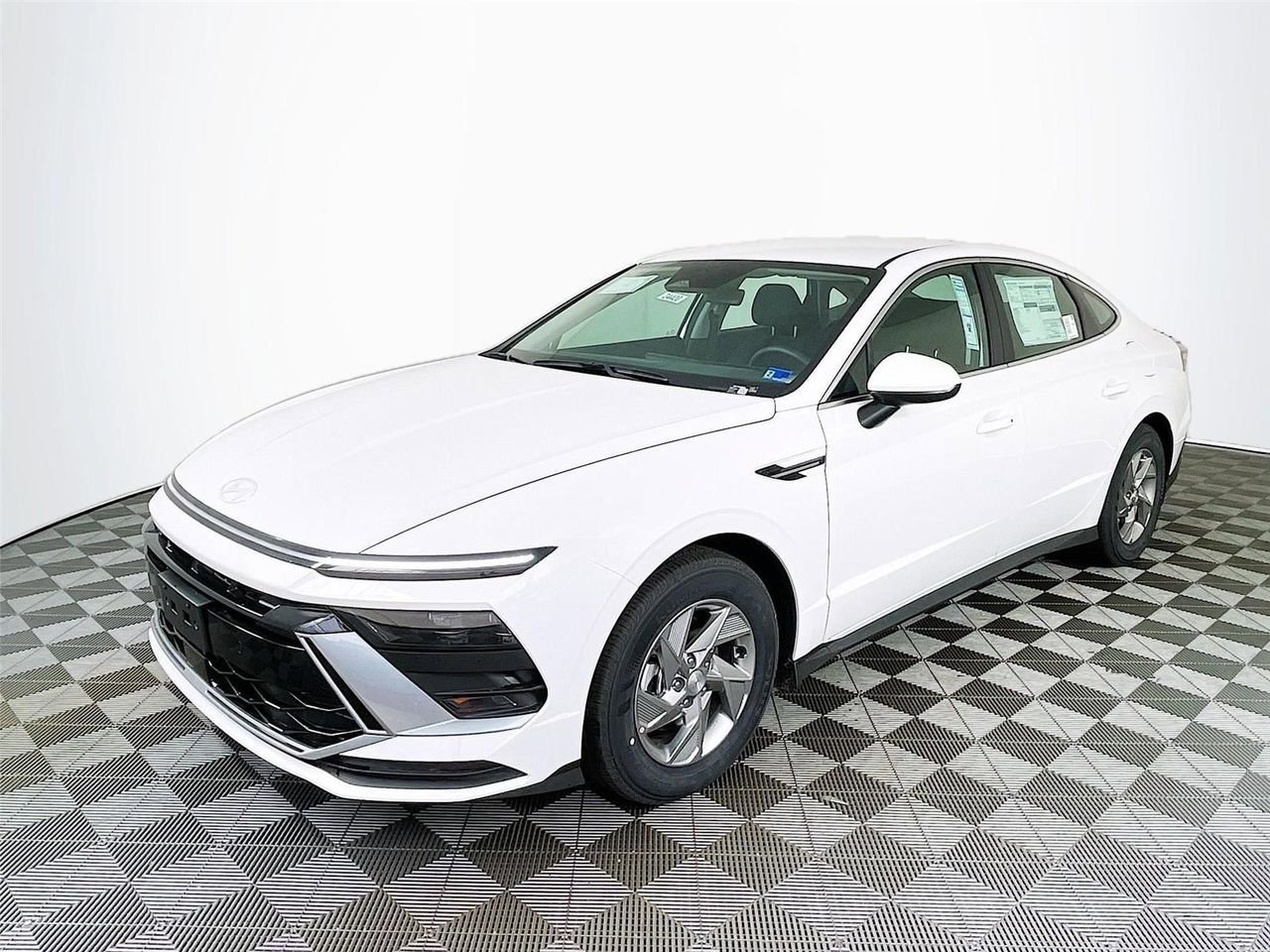 New 2026 Hyundai Sonata SE FWD image 3