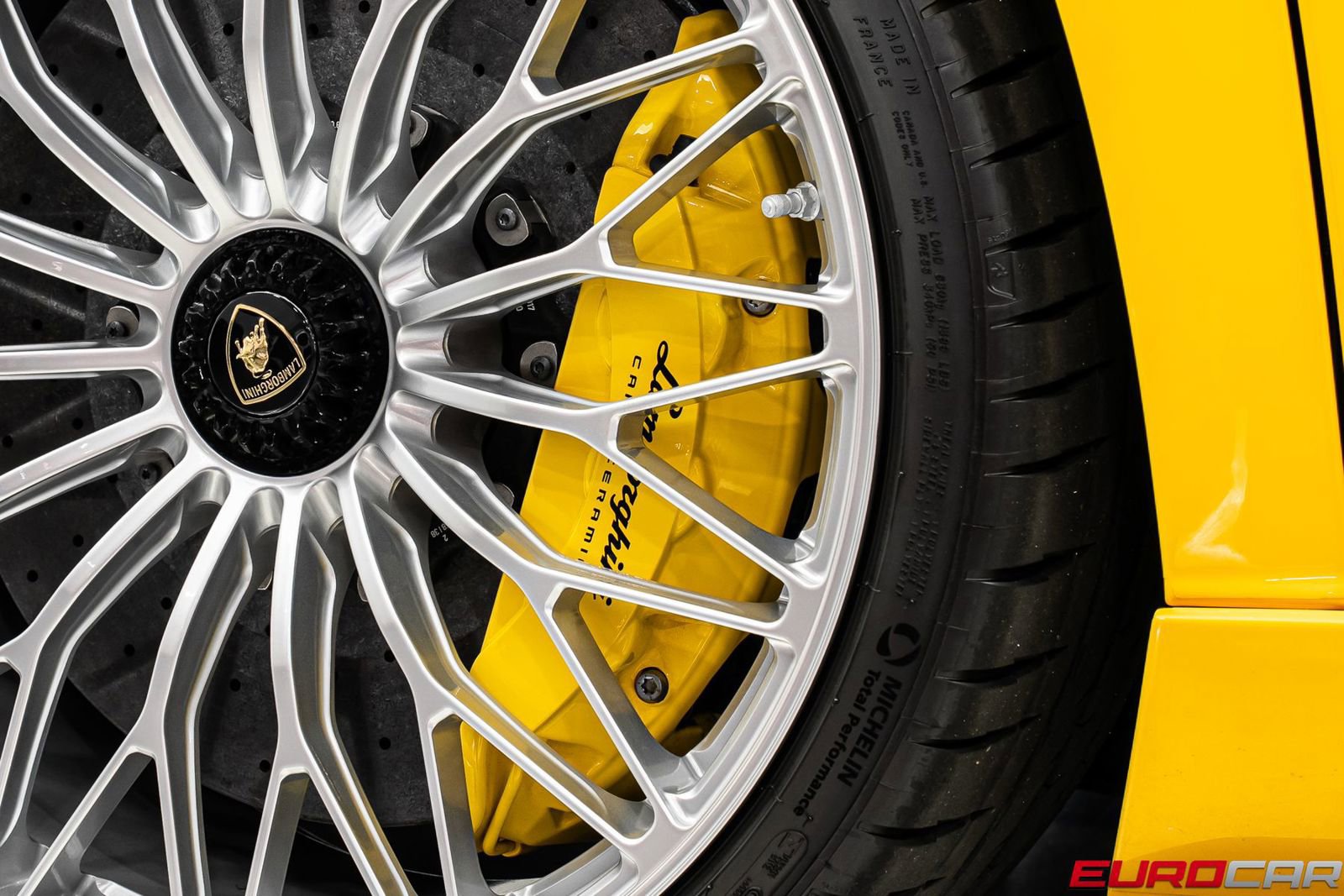 Used 2018 Lamborghini Aventador S image 25