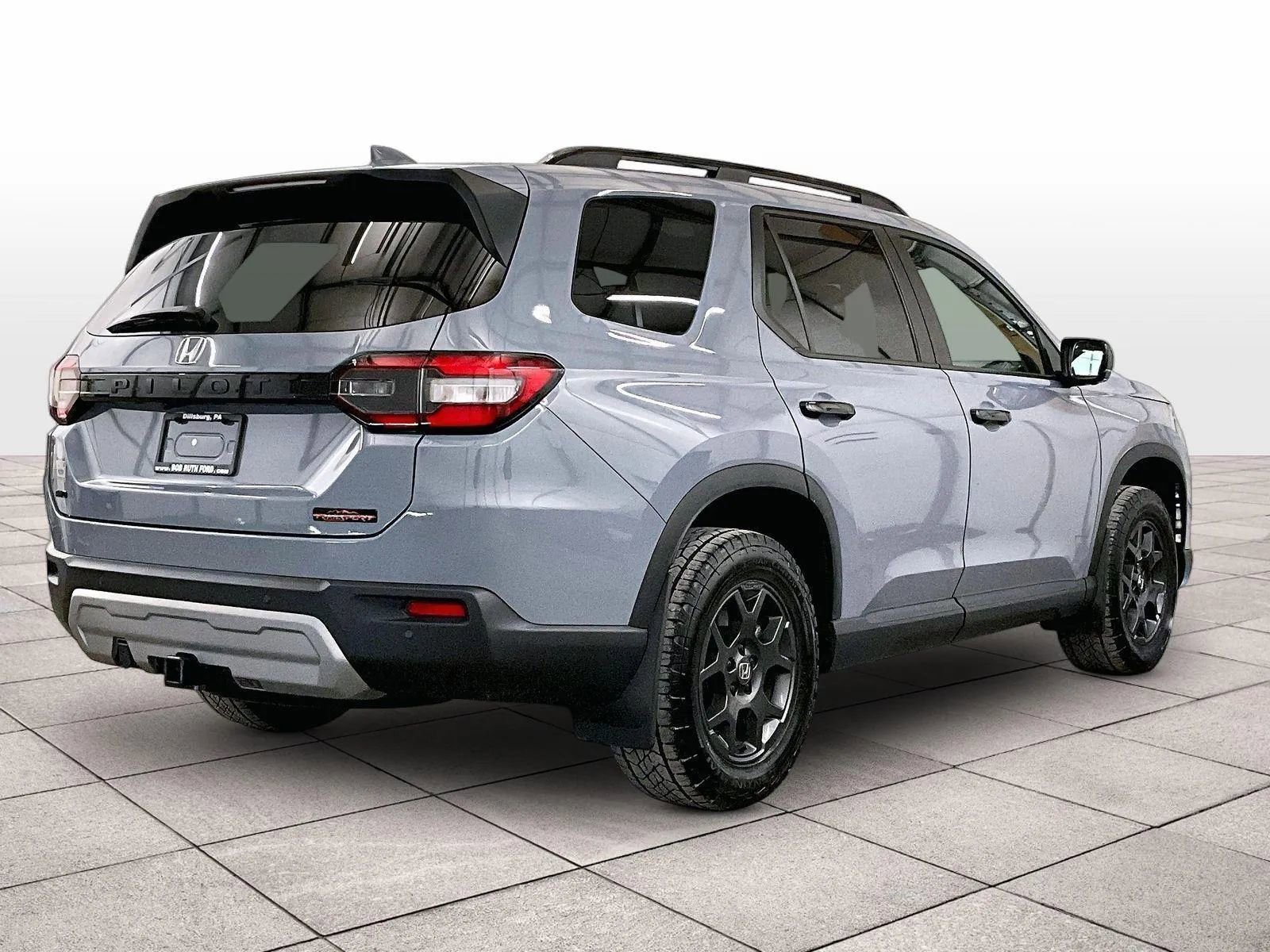 Used 2025 Honda Pilot TrailSport image 11