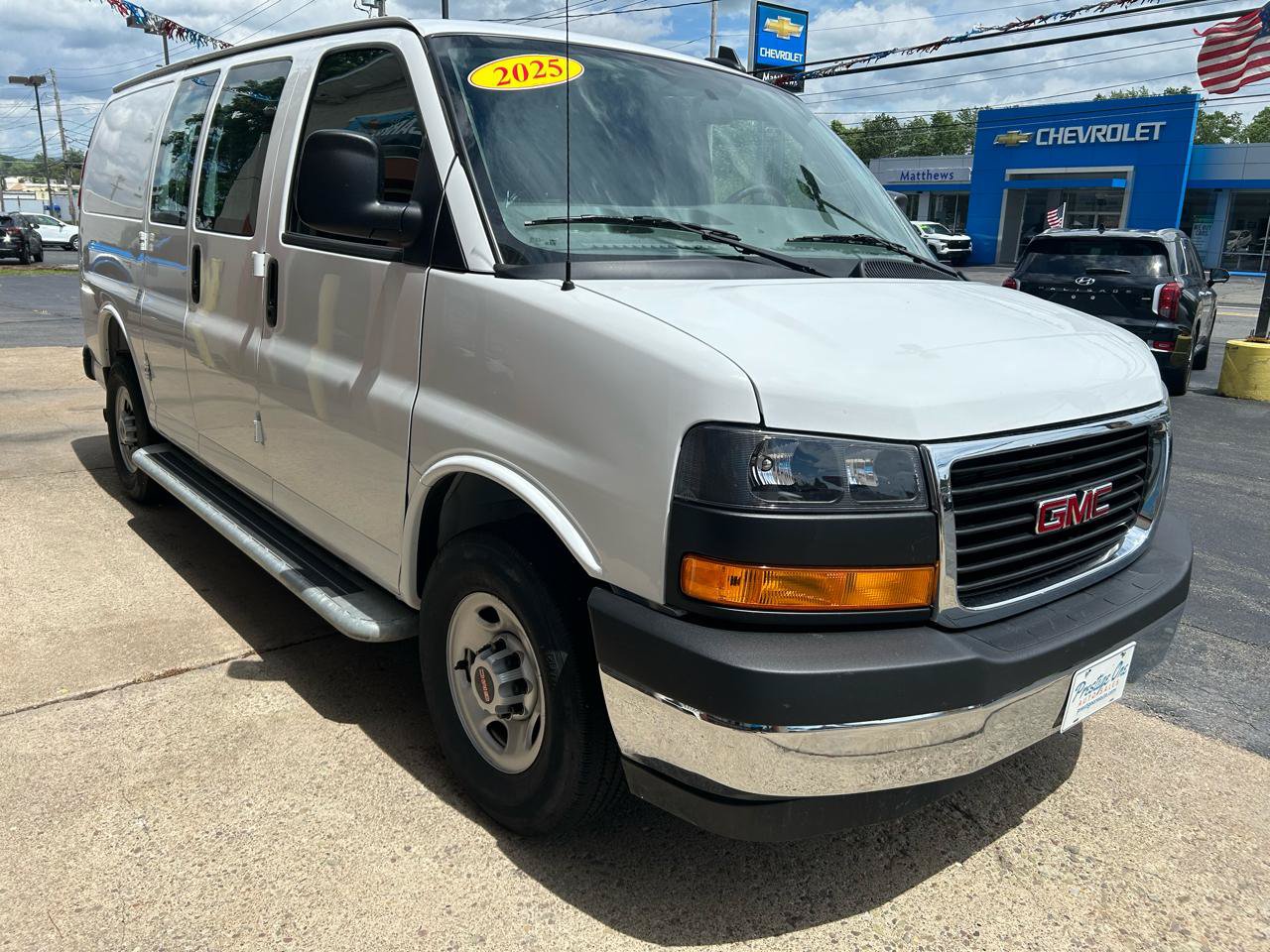 Used 2025 GMC Savana 2500 w/ Driver Convenience Package RWD image 6