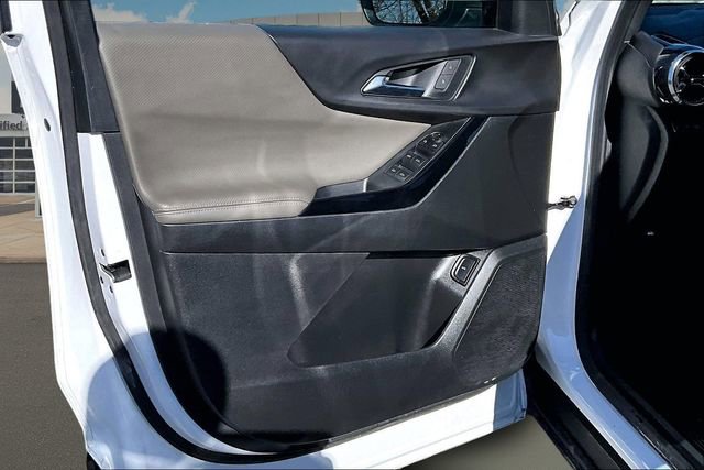 Used 2025 Chevrolet Equinox LT w/ Convenience Package II image 18