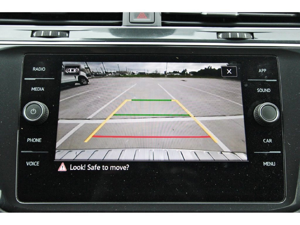 Used 2022 Volkswagen Tiguan SE R-Line FWD image 29