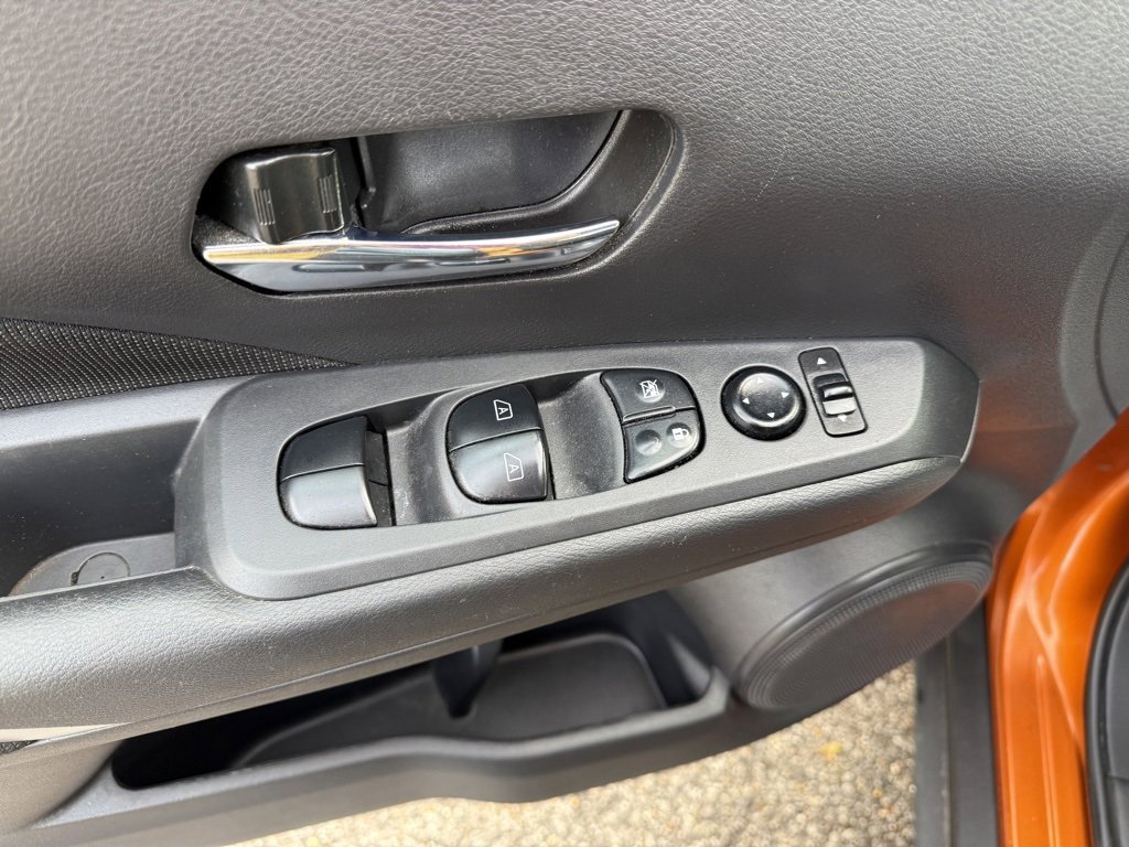 Used 2024 Nissan Kicks SV image 16