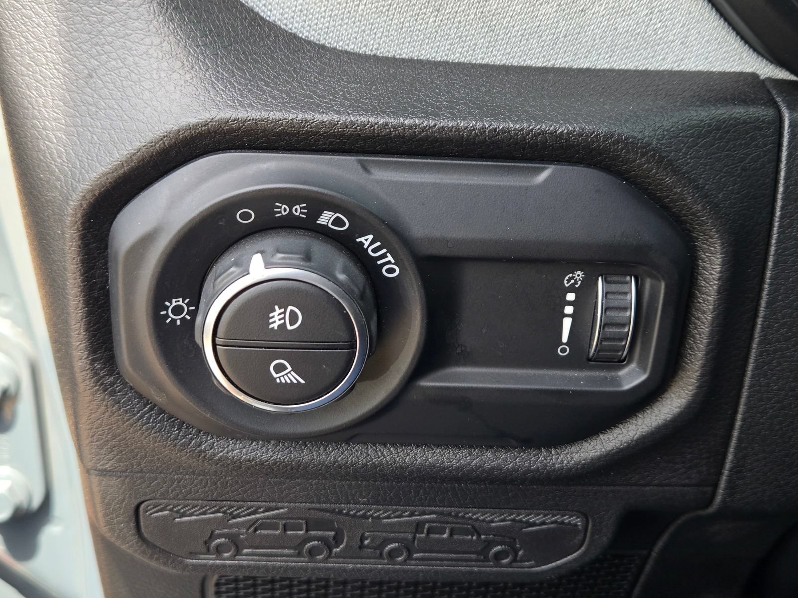 Used 2024 Jeep Gladiator Sport AWD/4WD image 22