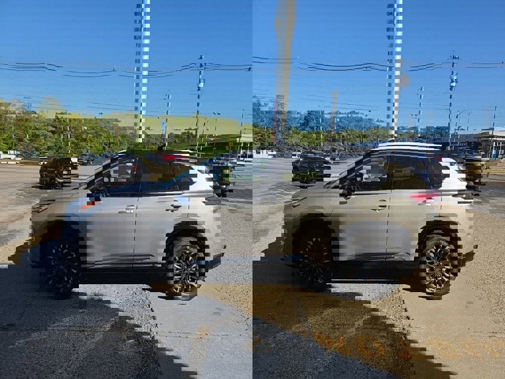New 2026 Nissan Rogue Platinum image 9