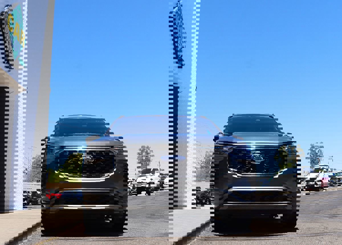 Used 2023 Ford Escape ST-Line image 17