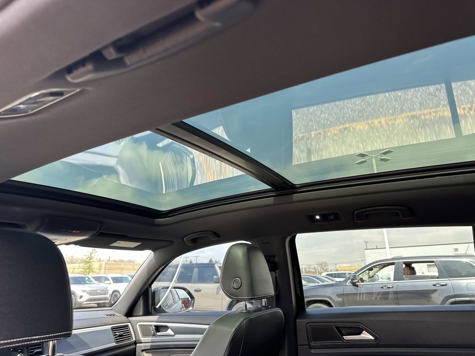 Used 2023 Volkswagen Atlas Cross Sport SEL R-Line AWD/4WD image 13