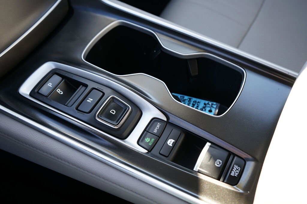 Used 2018 Honda Accord Touring image 19