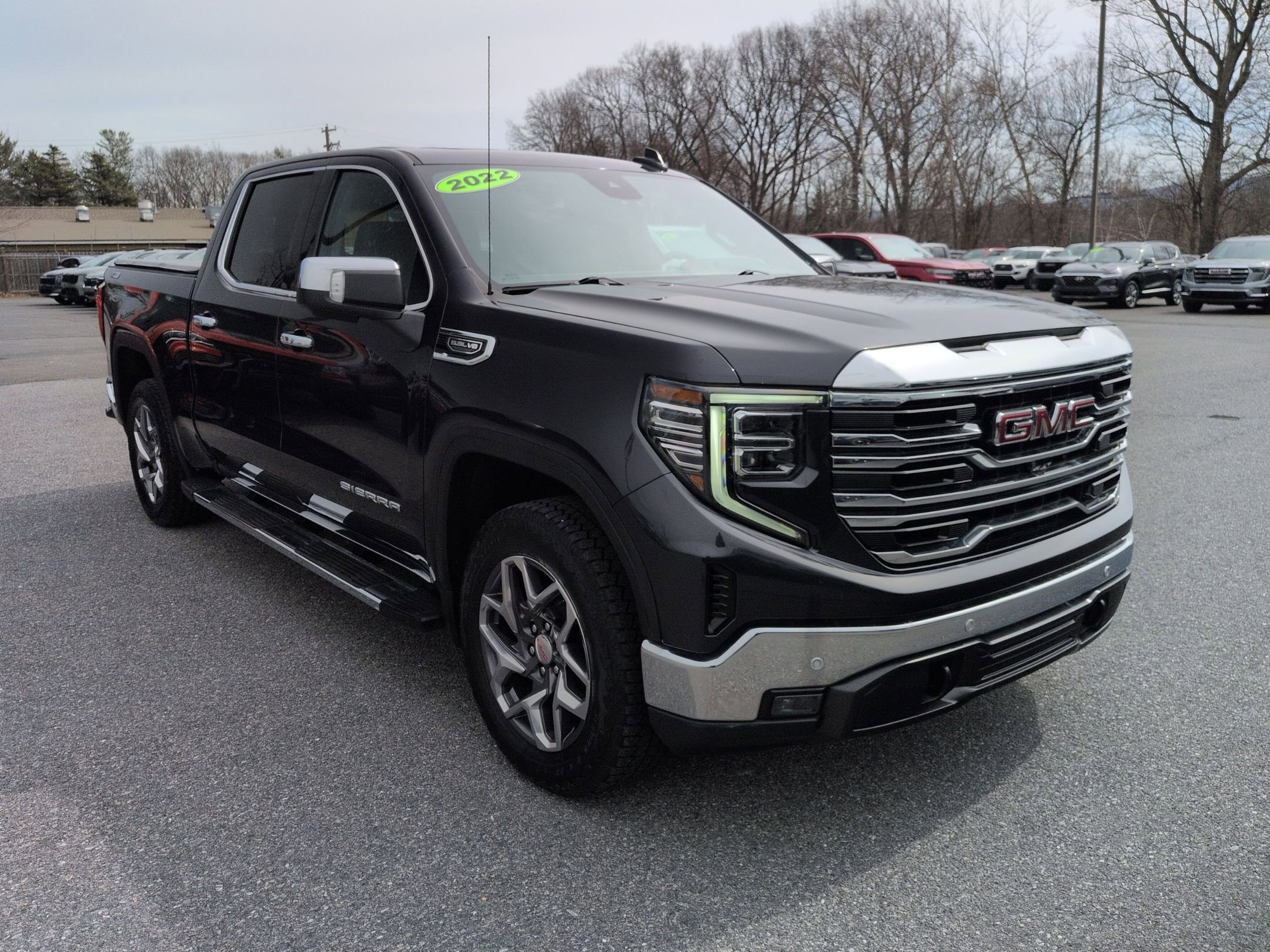 Used 2022 GMC Sierra 1500 SLT w/ SLT Premium Plus Package image 3