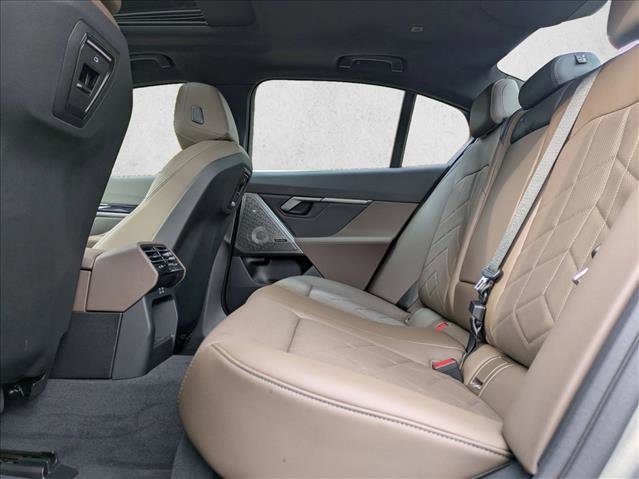 Used 2026 BMW i5 eDrive40 image 17