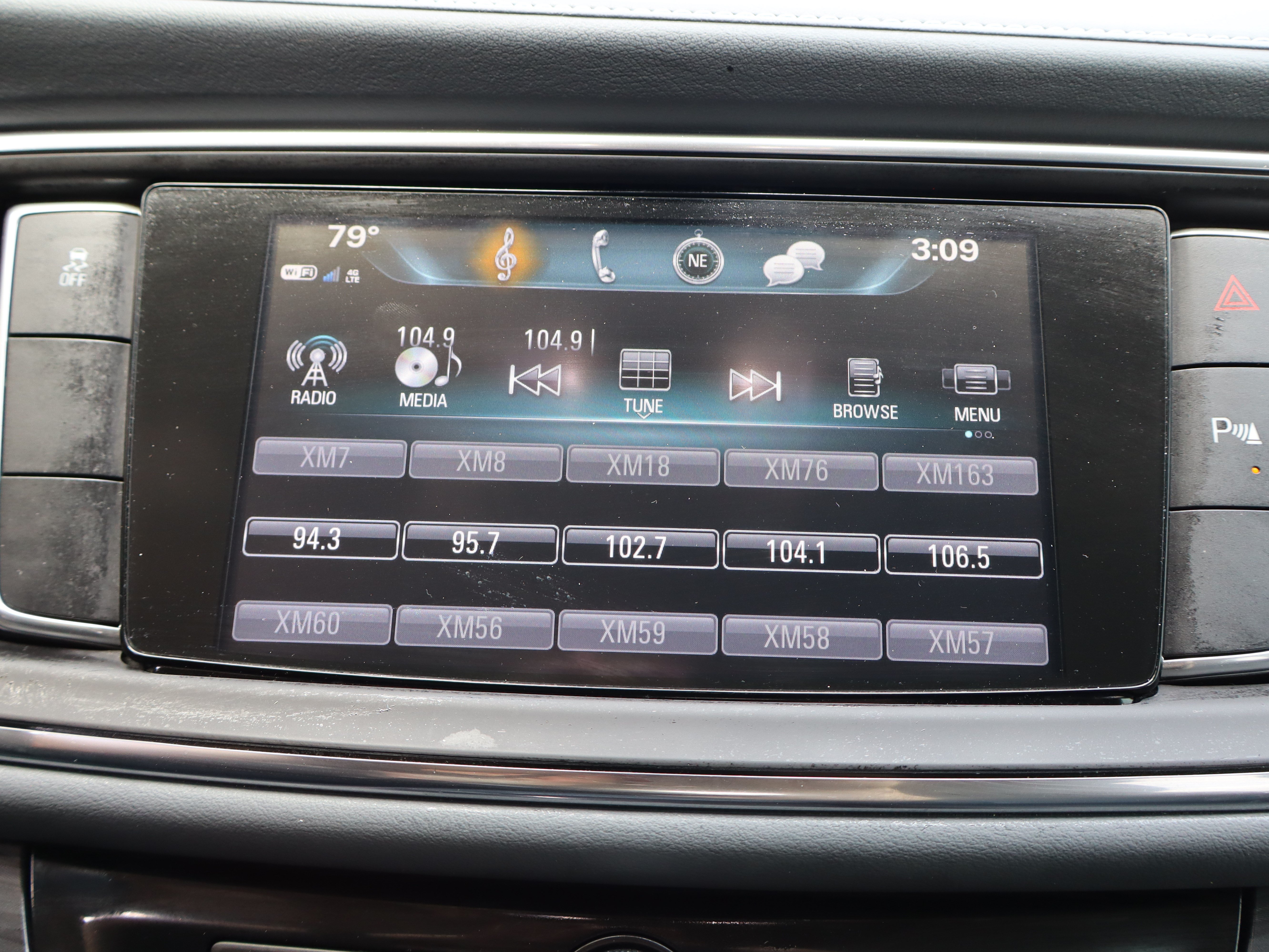 Used 2019 Buick Enclave Essence FWD image 38