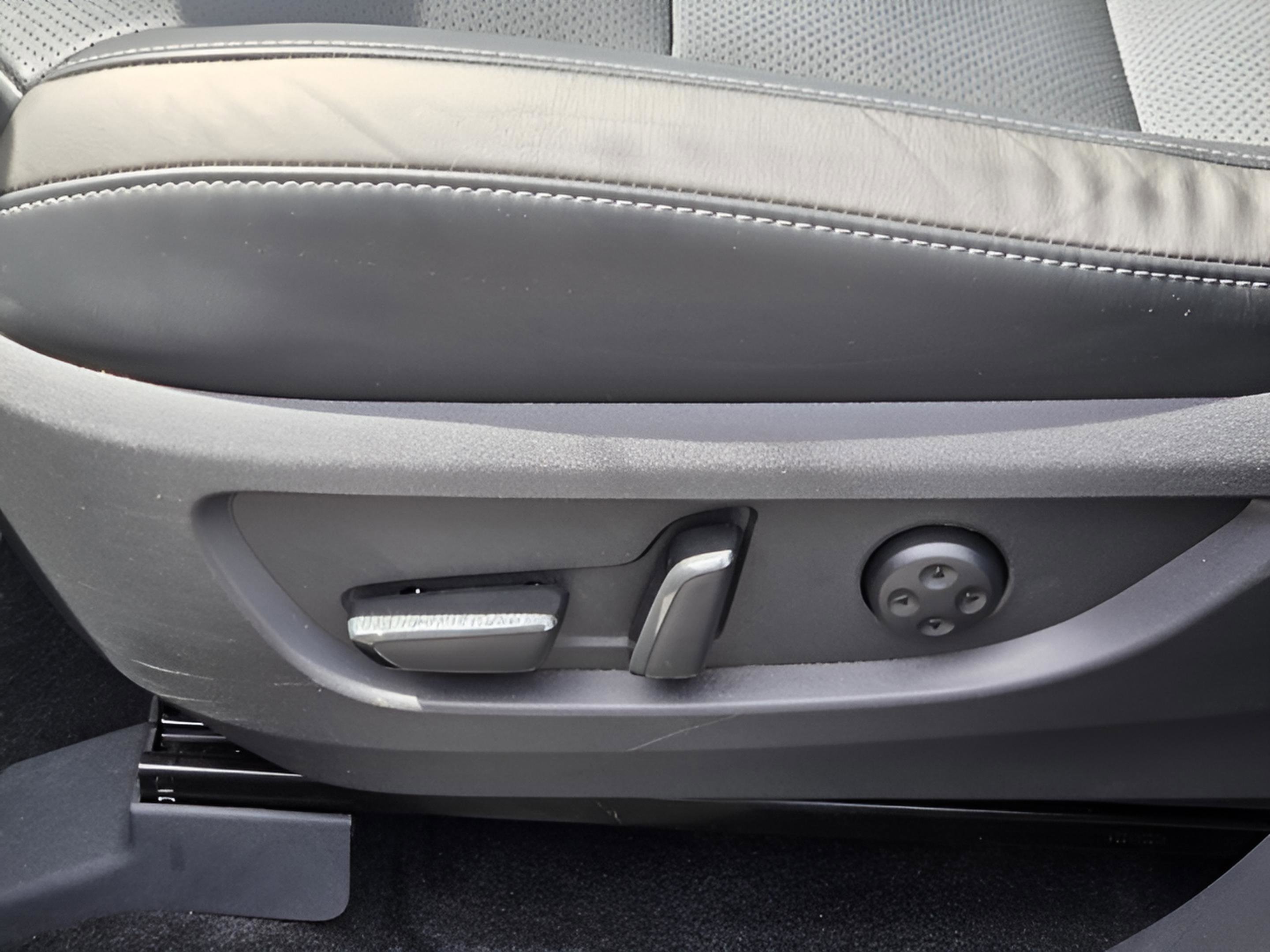 Certified 2025 INFINITI QX50 Luxe image 27