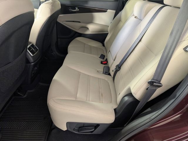 Used 2020 Kia Sorento LX image 24