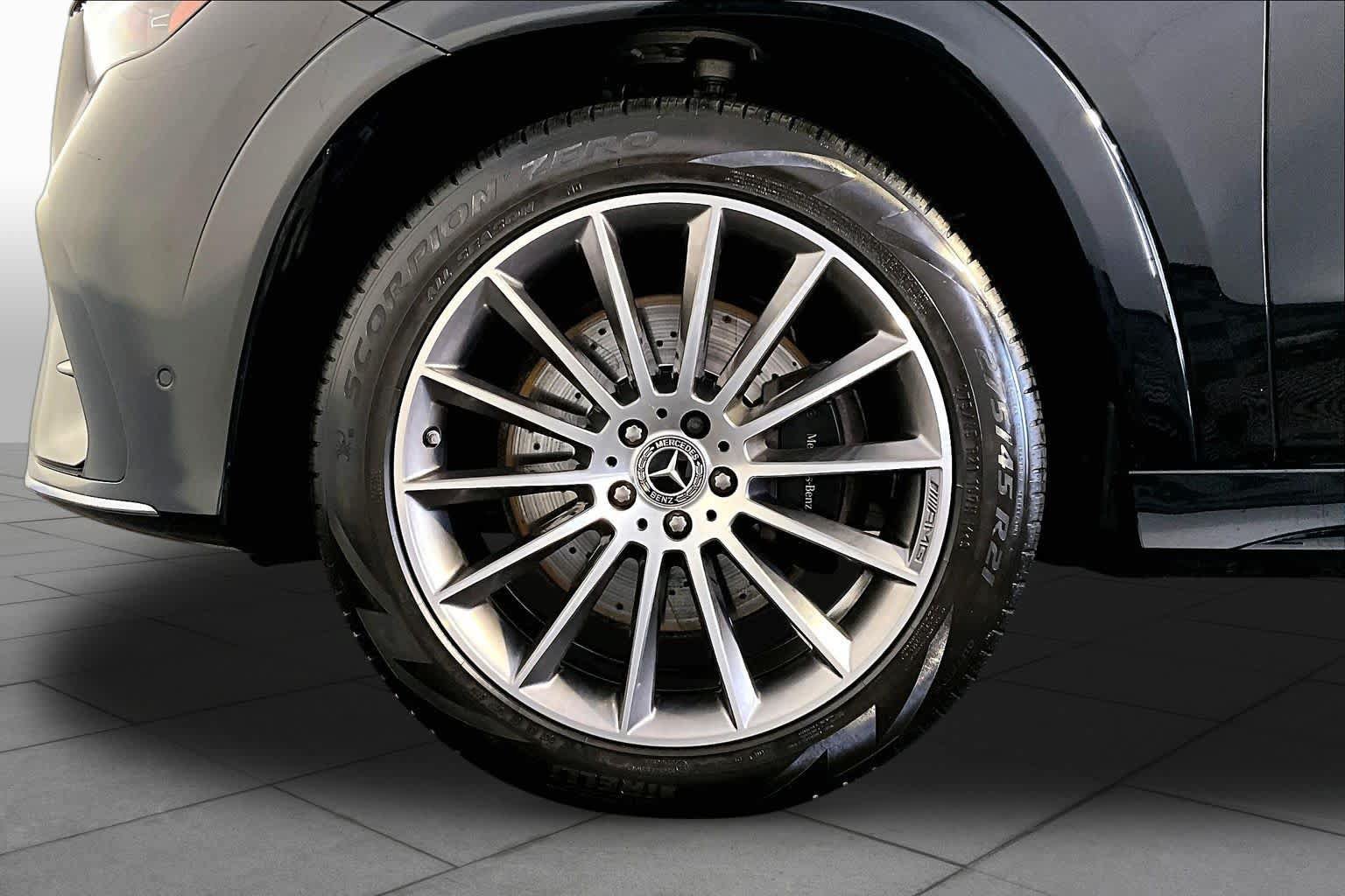 Used 2024 Mercedes-Benz GLE 350 4MATIC image 11