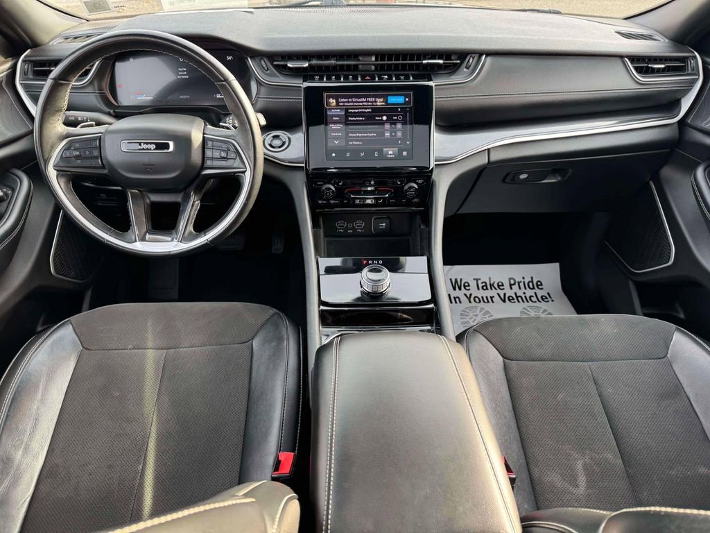 Used 2022 Jeep Grand Cherokee Altitude image 13