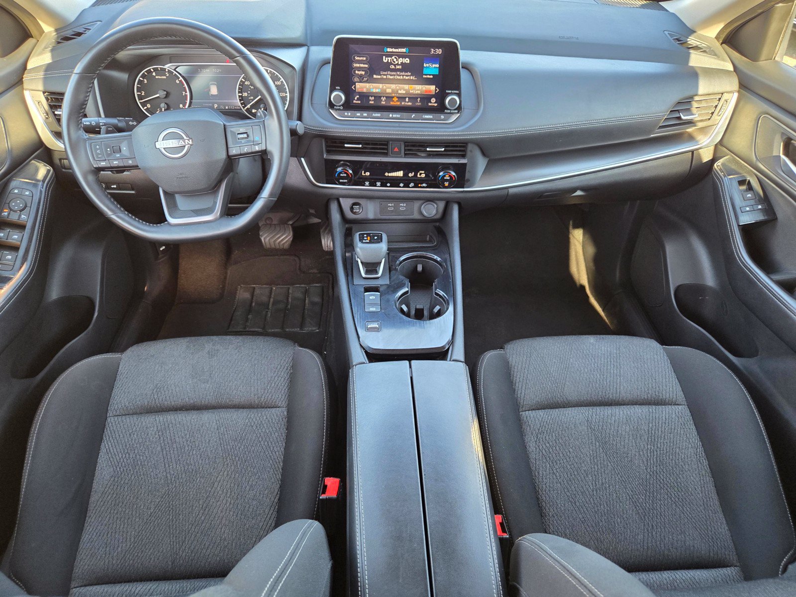 Used 2025 Nissan Rogue SV FWD image 10