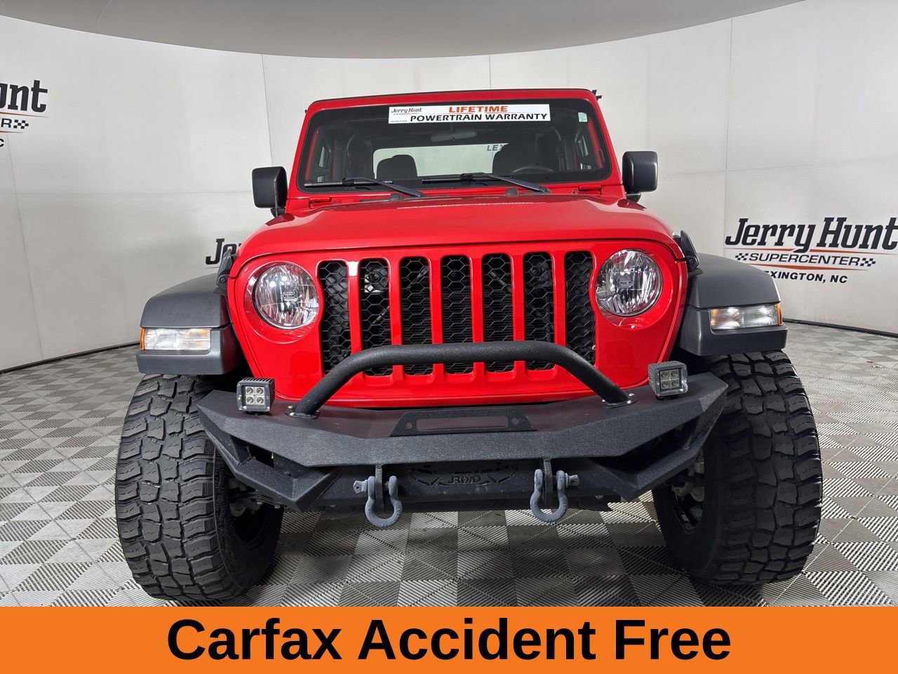 Used 2023 Jeep Gladiator Sport image 3