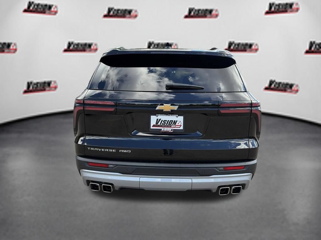 Used 2025 Chevrolet Traverse LT w/ Driver Confidence Package AWD/4WD image 7