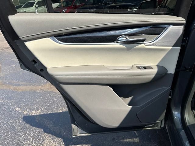 Used 2020 Cadillac XT6 Premium Luxury AWD/4WD image 18
