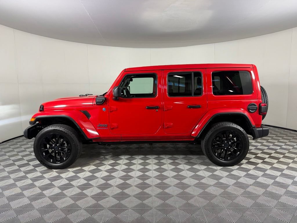 Certified 2025 Jeep Wrangler Unlimited Sahara w/ Safety Group AWD/4WD image 10