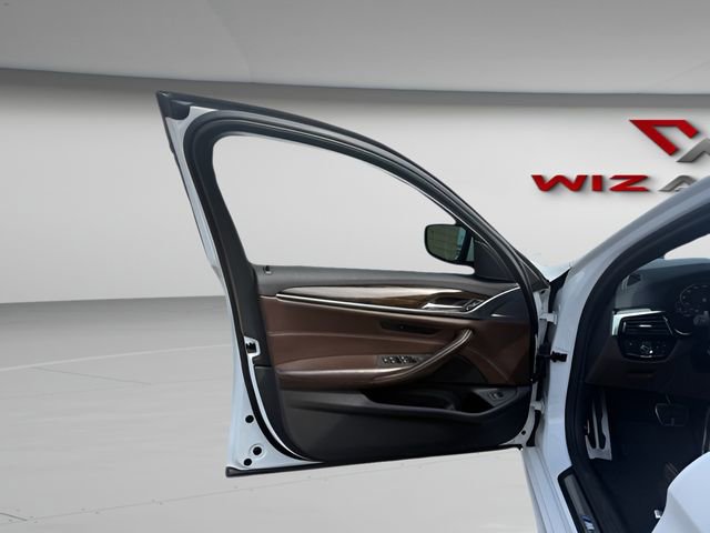 Used 2020 BMW 540i xDrive w/ M Sport Package image 14