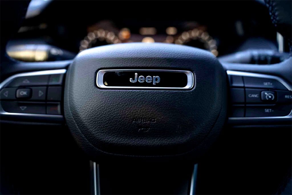 New 2026 Jeep Compass Latitude image 12