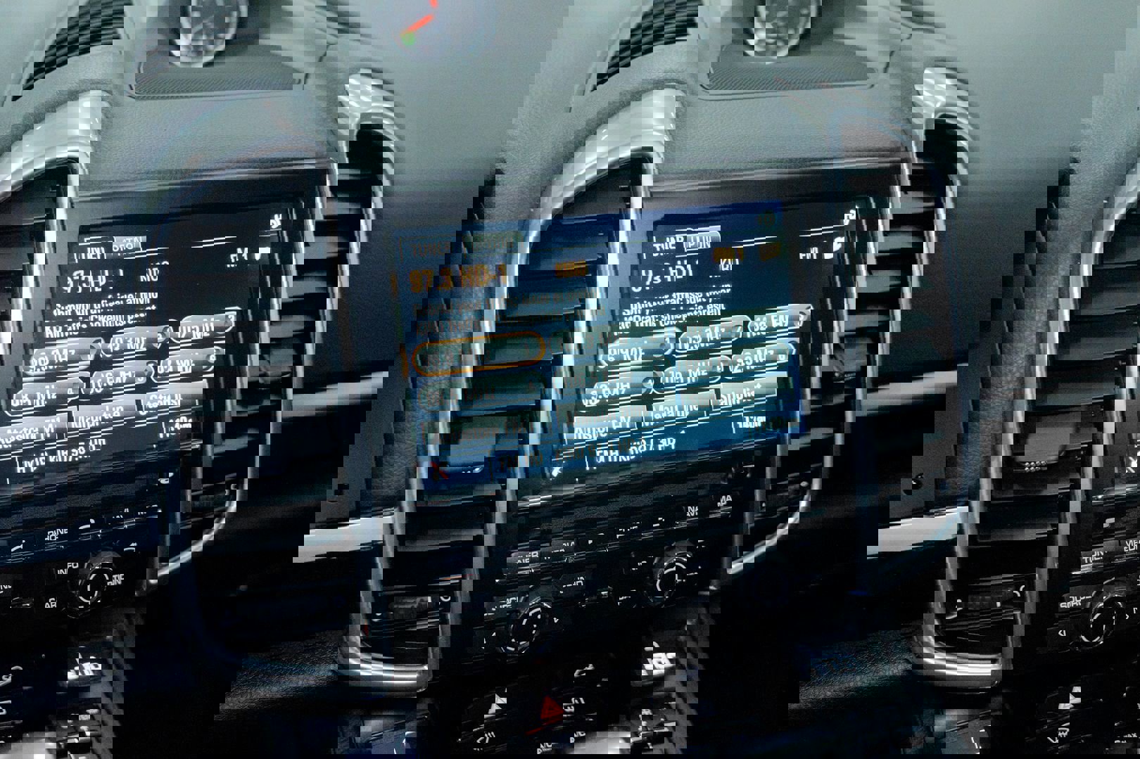 Used 2016 Porsche Cayenne image 44