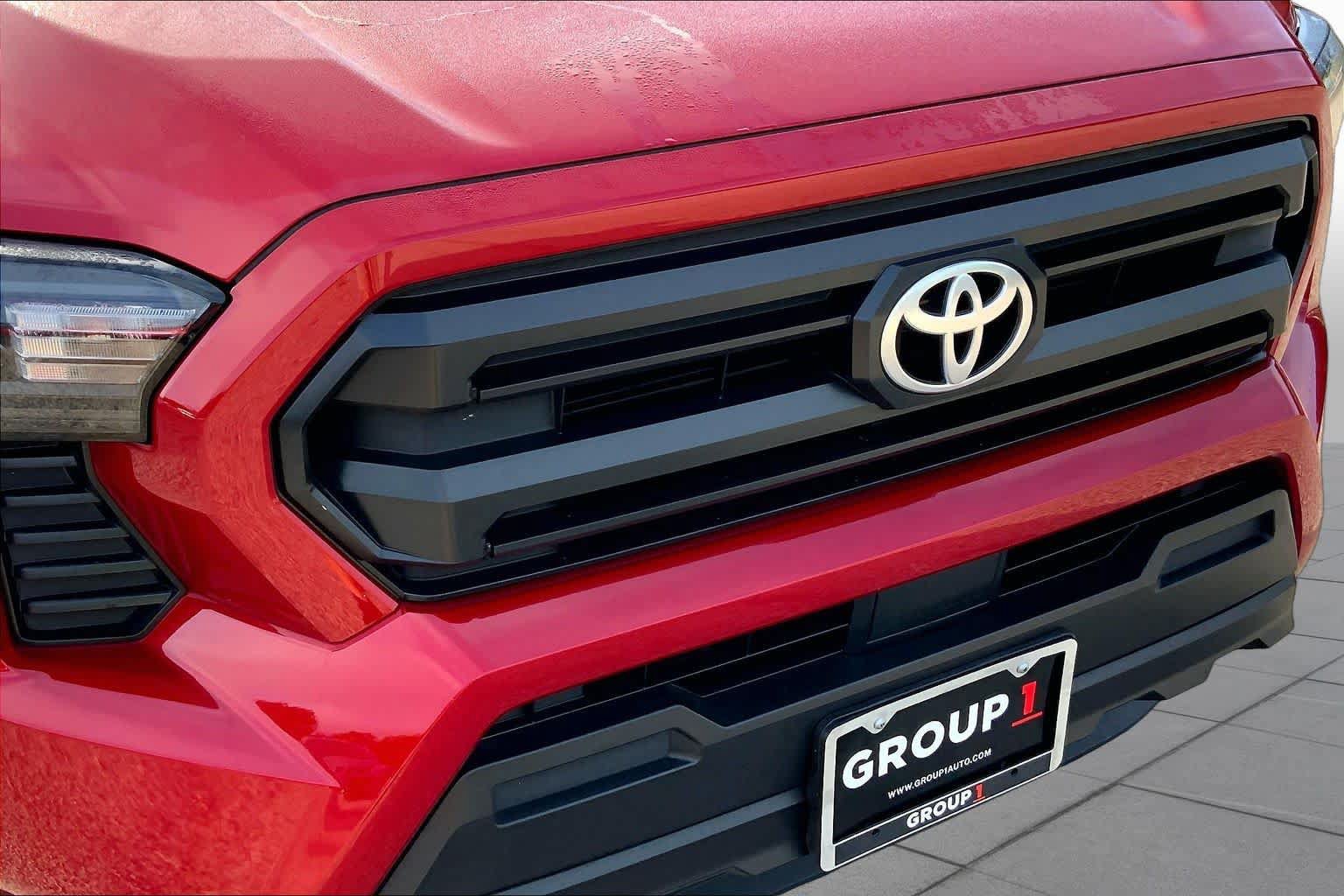 Used 2025 Toyota Tacoma SR AWD/4WD image 28