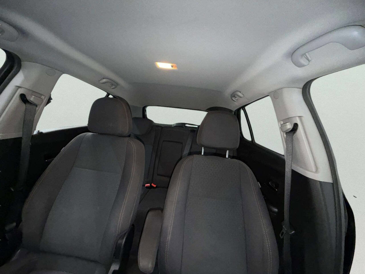 Used 2018 Chevrolet Trax LS image 15