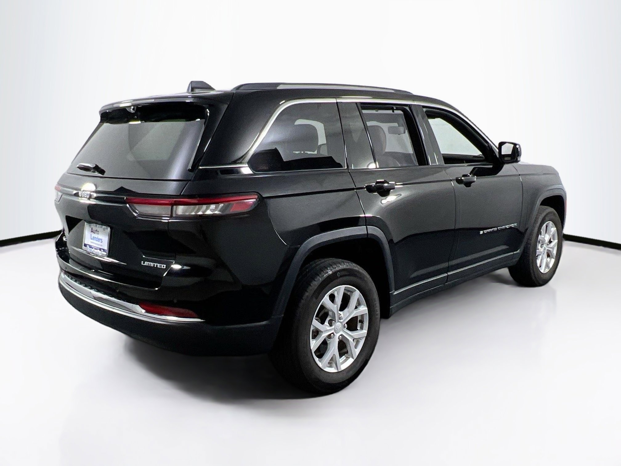 Used 2023 Jeep Grand Cherokee Limited w/ Luxury Tech Group II image 5