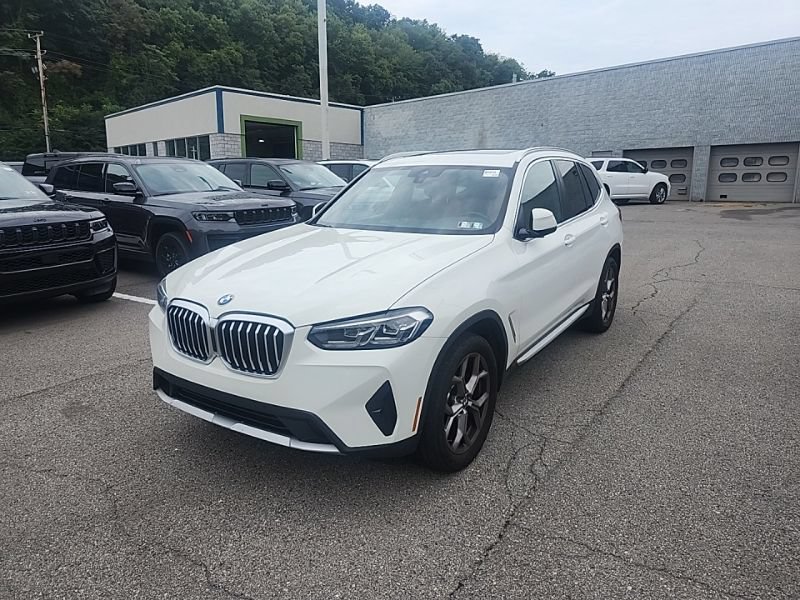 Used 2022 BMW X3 xDrive30i w/ Convenience Package AWD/4WD image 3