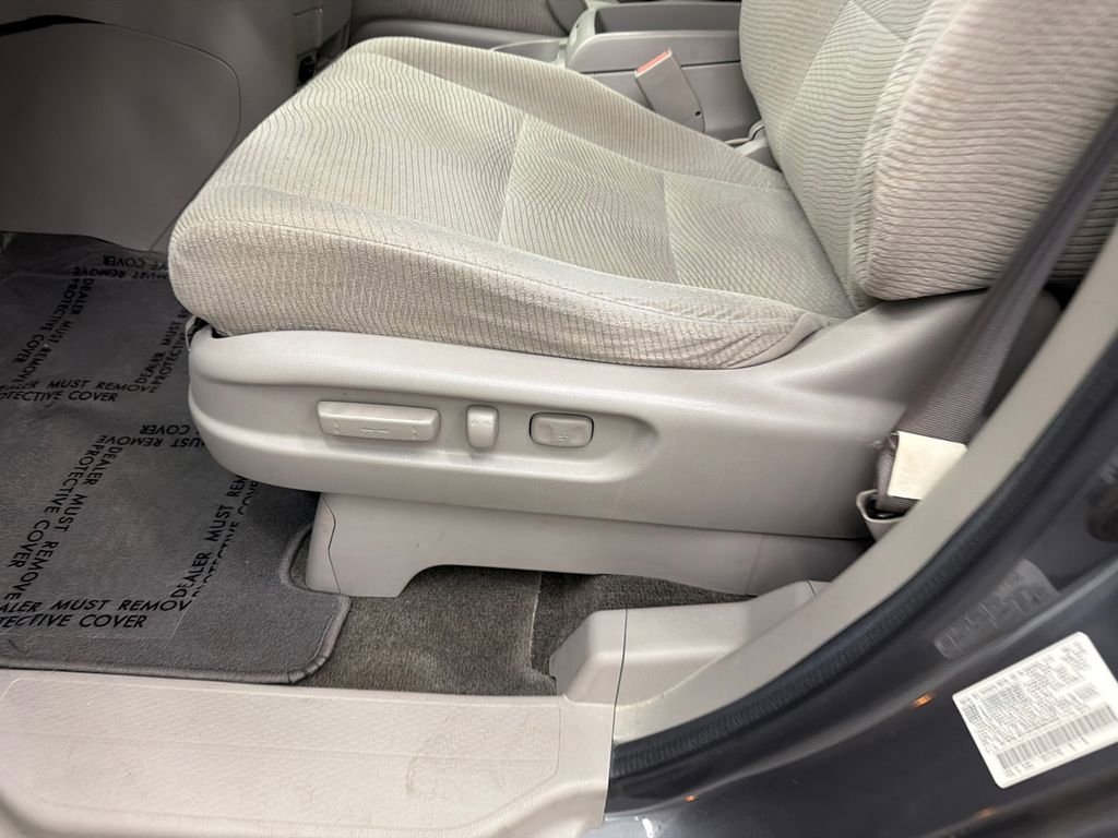 Used 2013 Honda Odyssey EX image 10