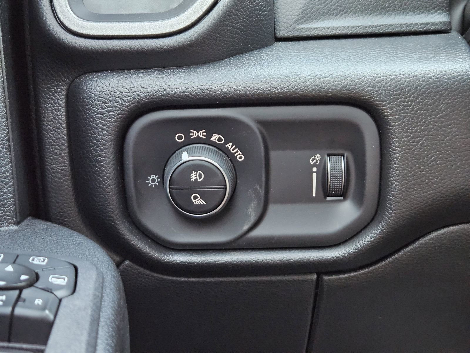New 2025 RAM 2500 Tradesman AWD/4WD image 24