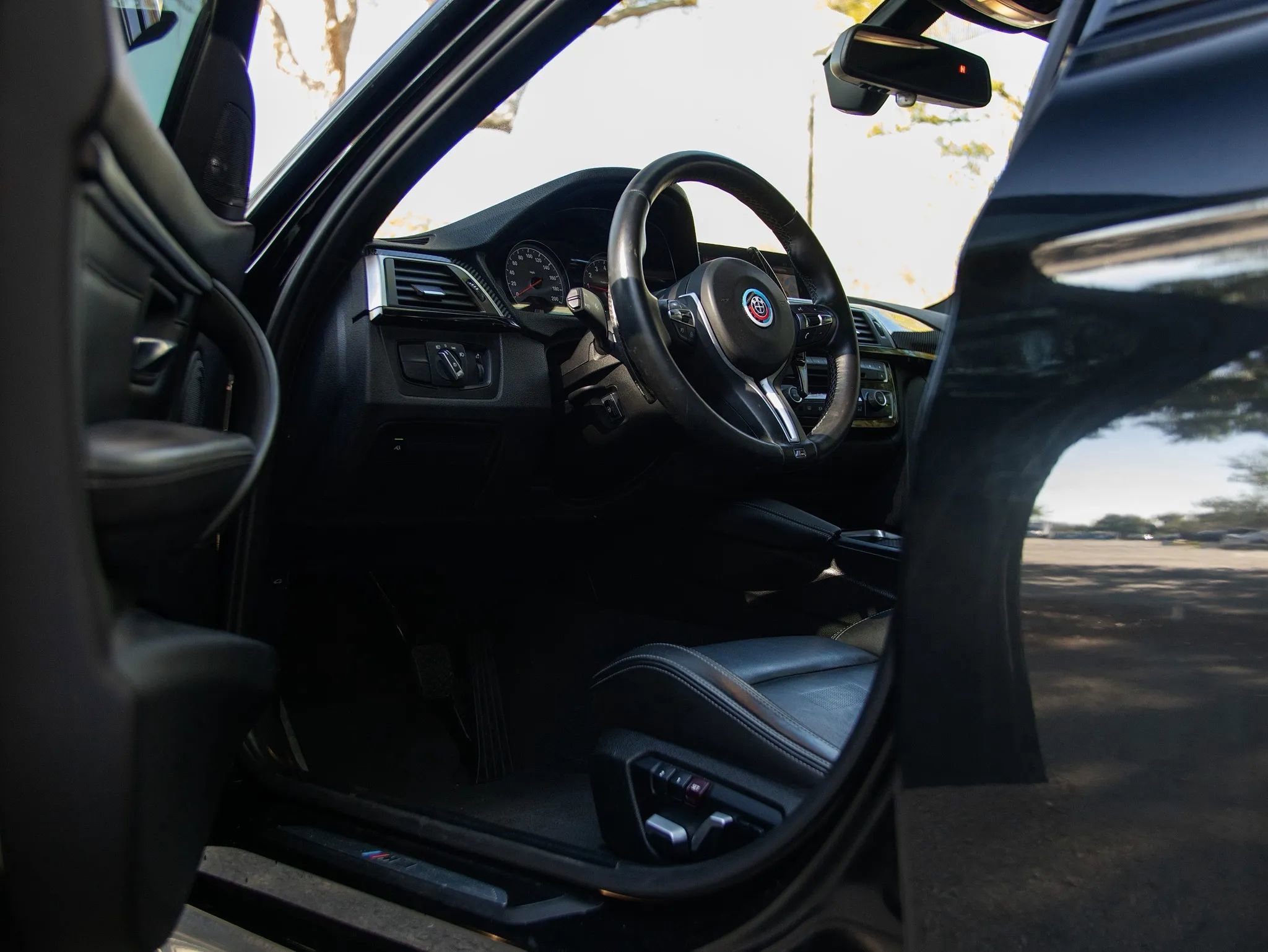 Used 2018 BMW M3 Sedan w/ Competition Package image 26